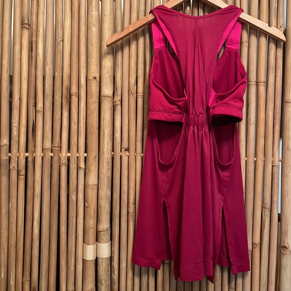 Lululemon top size 4 fuchsia pink - Picture 2 of 5